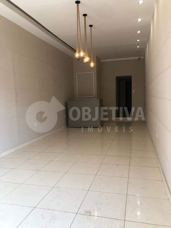 business em Avenida Floriano Peixoto, Centro - Uberlândia - MG