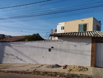 house em Rua Francisco Dias Menezes, Parque Xangri-Lá - Contagem - MG