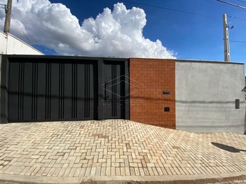 house em Rua Elvira Biancardi, Parque Santa Cecília - Bauru - SP