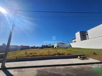 land_lot em Rua Ernesto Pompiani, Vila Cidade Jardim - Botucatu - SP