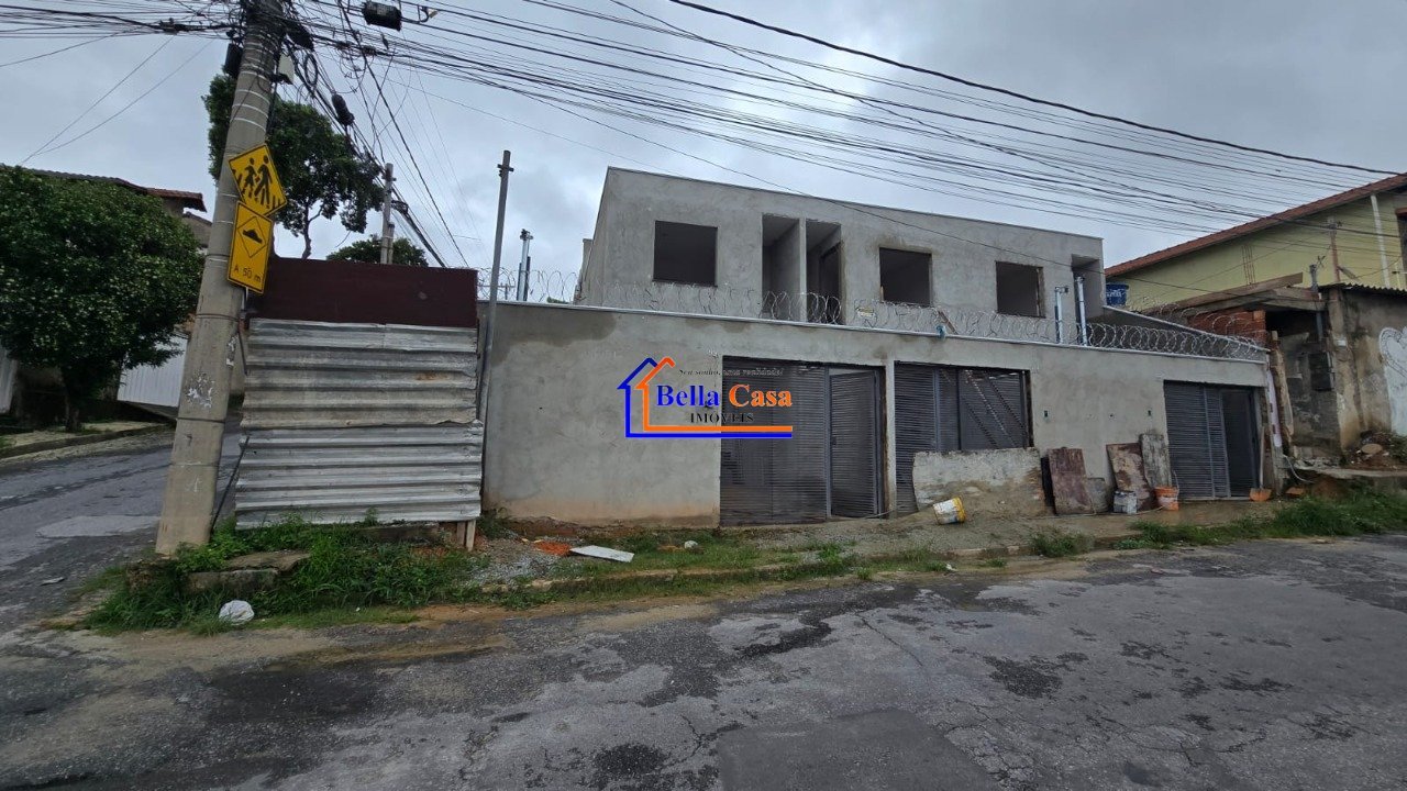 Casa com 2 quartos — Piratininga (Venda Nova), Belo Horizonte