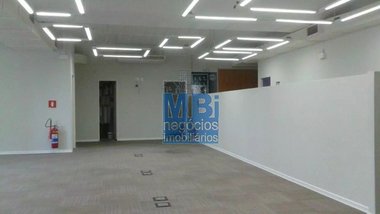 office em Geraldo Flausino Gomes, Cidade Monções - São Paulo - SP