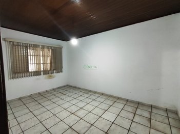 commercial_building em Rua Capiberibe, Vila Nova - Londrina - PR