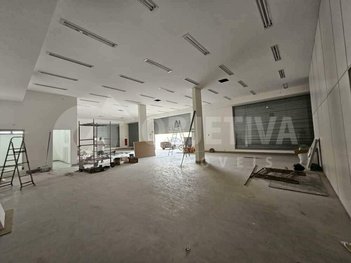 business em Avenida João Naves de Ávila, Saraiva - Uberlândia - MG