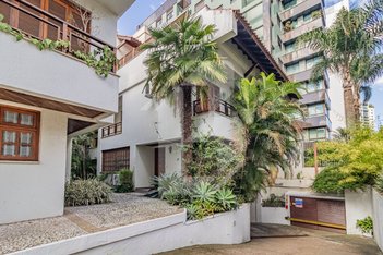 house em Alameda Emílio de Menezes, Três Figueiras - Porto Alegre - RS
