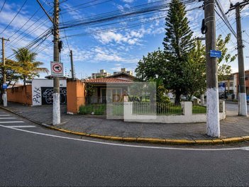 house em Avenida Santos Dumont, Jardim Liberdade - Jacareí - SP