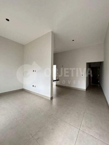 house em Rua Aziza Nicolau Daud, Shopping Park - Uberlândia - MG