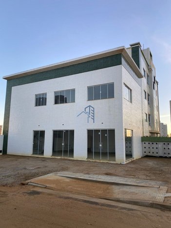 office em Avenida Guimarães Viana dos Santos, Candeias - Vitória da Conquista - BA