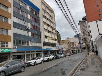 office em Travessa Itararé, Centro - Curitiba - PR