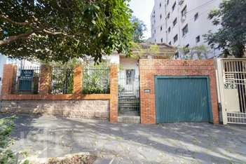house em Rua Luzitana, Higienópolis - Porto Alegre - RS