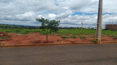 land_lot em Rua Maria Dias do  Amaral, Loteamento Portal do Vale II - Uberlândia - MG