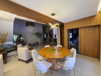 house em Avenida Diógenes Dolival Sampaio, Jardins Valência - Goiânia - GO