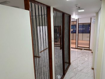 office em Azaleia, Chácara Floresta - Botucatu - SP