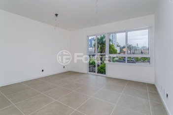apartment em Rua Oito de Julho, Jardim Botânico - Porto Alegre - RS