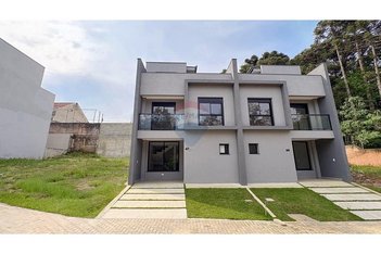 house em Rua Walace Landal, Santa Cândida - Curitiba - PR