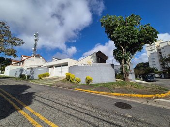house em Avenida Aurora Ariza Meloni, Vila Oliveira - Mogi das Cruzes - SP