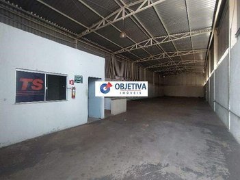 industrial em Rua Acre, Marta Helena - Uberlândia - MG