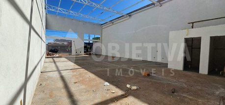 industrial em Avenida Continental, Laranjeiras - Uberlândia - MG