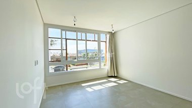 apartment em Rua Vinte e Quatro de Agosto, Jardim Sabará - Porto Alegre - RS