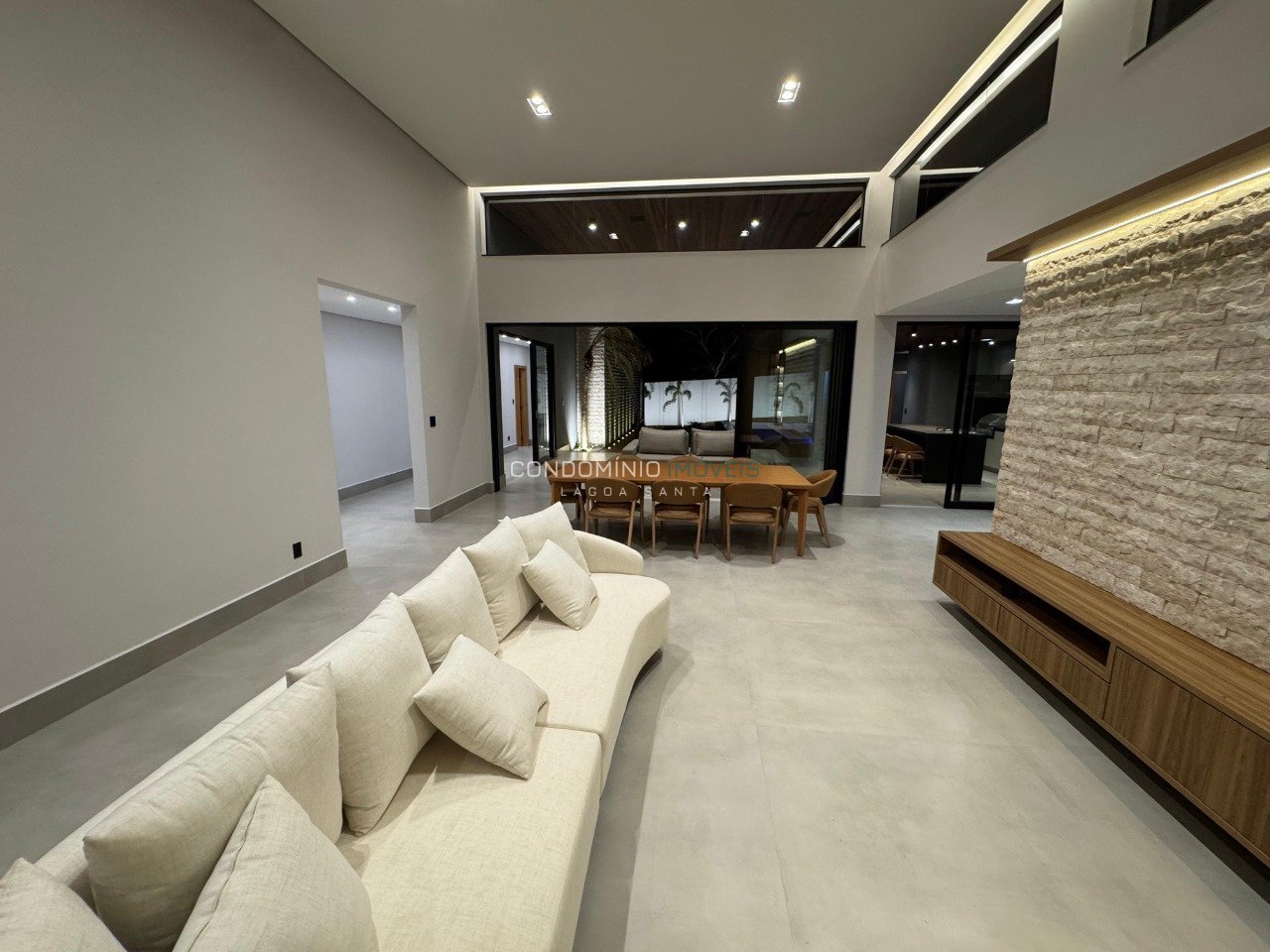 WhatsApp Image 2025-09-29 at 09.04