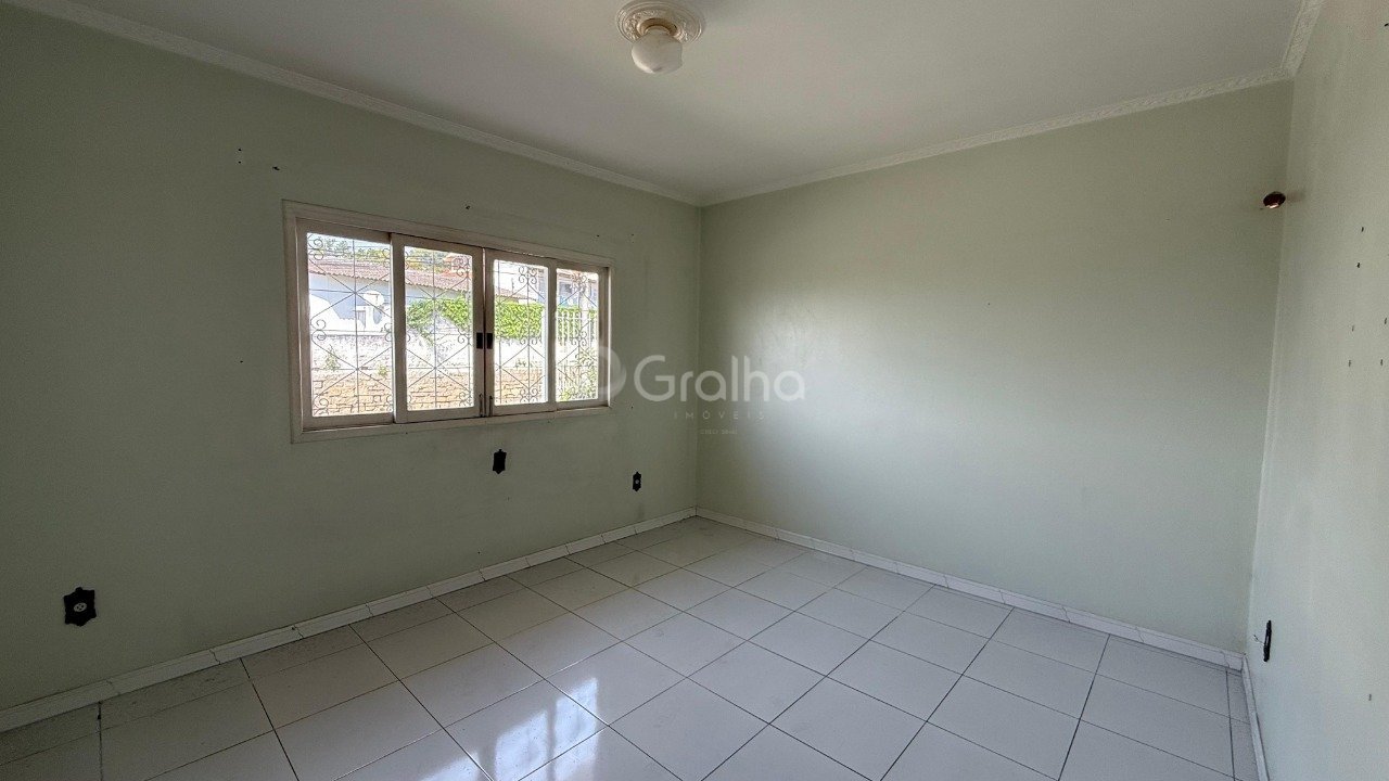 3-Suíte 1 casa principal