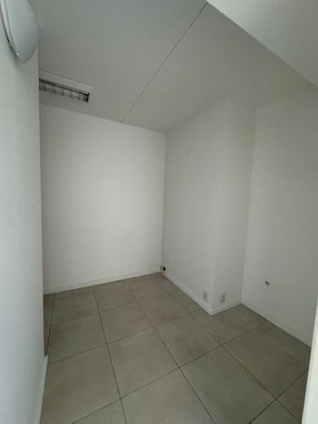 office em Estrada União e Indústria, Itaipava - Petrópolis - RJ