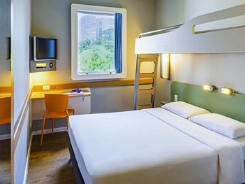 apartment em Rua Silva Jardim, Centro - Rio de Janeiro - RJ
