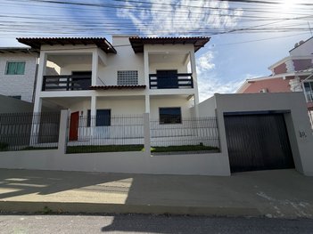 house em Rua Nove de Julho, Ipiranga - São José - SC