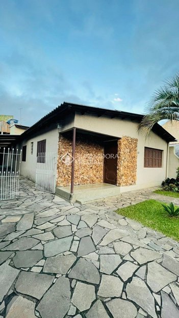 house em Rua Doutor Décio Martins Costa, Vila Eunice Nova - Cachoeirinha - RS