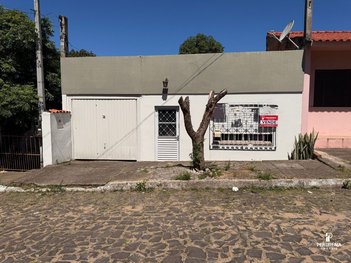 house em Rua Enedino Bello de Carvalho, Umbu - Sant'Ana do Livramento - RS