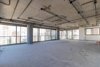 apartment em Avenida Hélio Pellegrino, Vila Nova Conceição - São Paulo - SP