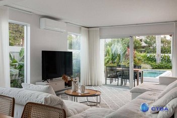 house em Rua das Tibiras, Jurerê Internacional - Florianópolis - SC