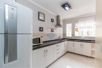 house em Rua Guilhermina Clippel Gaio, Centro - Piraquara - PR