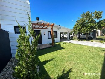 house em Rua Begônias, Rainha do Mar - Xangri-Lá - RS