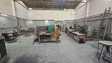 industrial em Avenida Dom Pedro I, Conceição - Diadema - SP