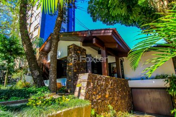 house em Rua Cônego Viana, Rio Branco - Porto Alegre - RS