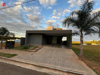 house em Rua RG 10, Condomínio Residencial Grand Trianon - Anápolis - GO