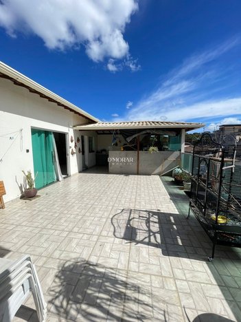 house em Rua Caratinga, Parque Xangri-Lá - Contagem - MG