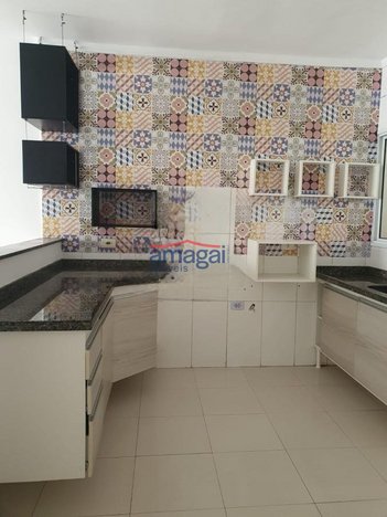 house em Avenida Estevan Corbani, Jardim Santa Maria - Jacareí - SP