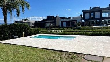 house em Avenida Diamante, Rainha do Mar - Xangri-Lá - RS