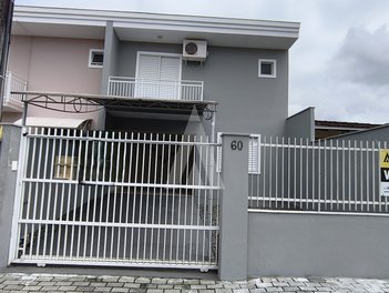 house em Rua Professor Felício Fuzinato, Costa e Silva - Joinville - SC