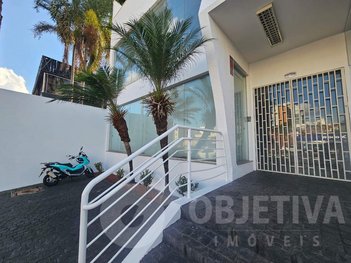business em Avenida Rondon Pacheco, Lídice - Uberlândia - MG