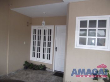 house em Avenida Moriaki Ueno, Cidade Jardim - Jacareí - SP