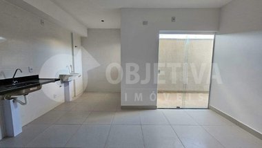 apartment em Rua Reinaldo Alves da Rocha, Loteamento Portal do Vale II - Uberlândia - MG