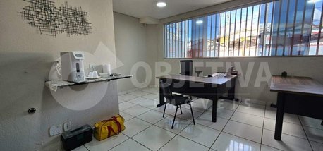 office em Rua Antônio Correia Júnior, Vigilato Pereira - Uberlândia - MG