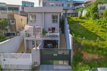 house em Rua Professora Ismênia Cunha Cintra, Recreio Maristela - Atibaia - SP