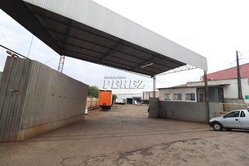 industrial em Avenida Francisco José Ferreira, Yara - Londrina - PR