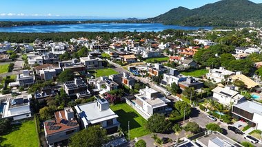 land_lot em Rua Lindolf Bell, Lagoa da Conceição - Florianópolis - SC
