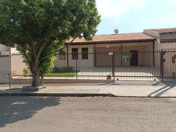 house em Rua Gralha-azul, Waldemar Hauer - Londrina - PR