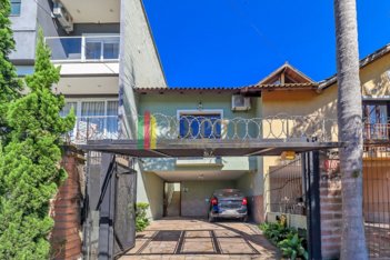 house em Rua do Pampa, Costa e Silva - Porto Alegre - RS